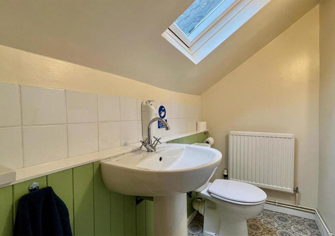 Luxury 4 Bedroom Seaside Apartment - Glan Y Werydd House Бармут Екстериор снимка